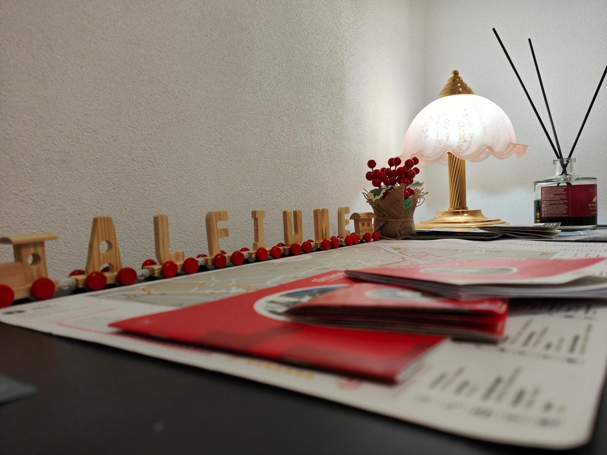 티라노 Alfiumea 아파트 외부 사진